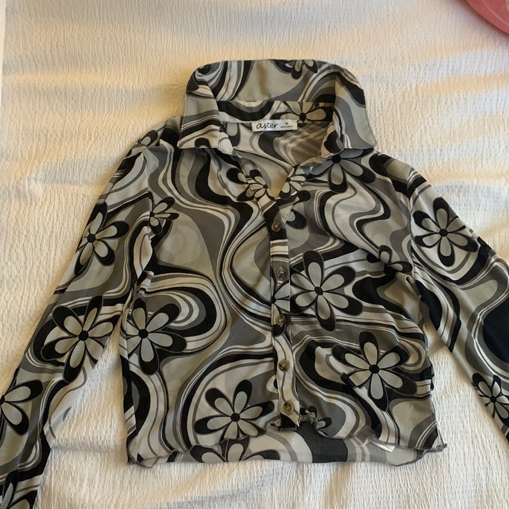 Black and gray long sleeve collard shirt